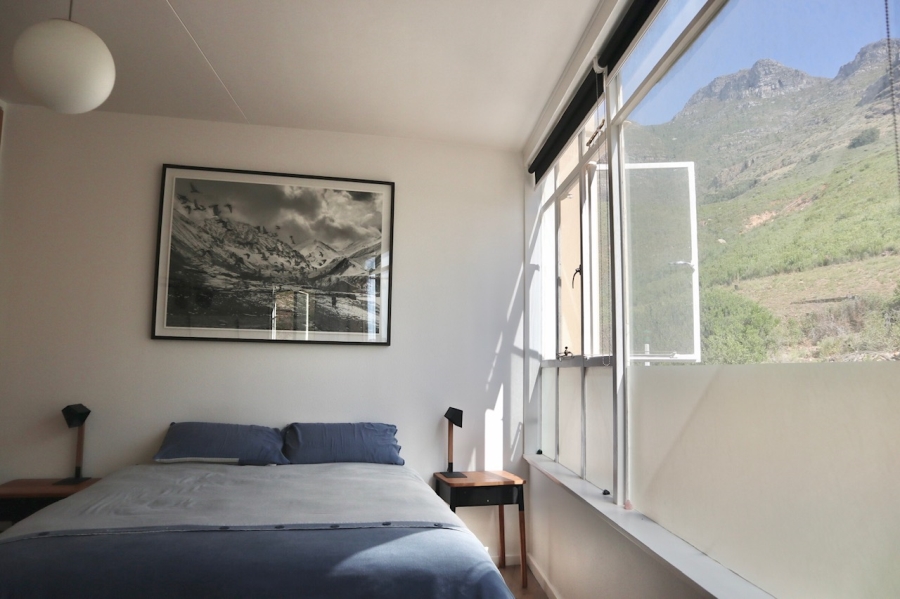 1 Bedroom Property for Sale in Vredehoek Western Cape